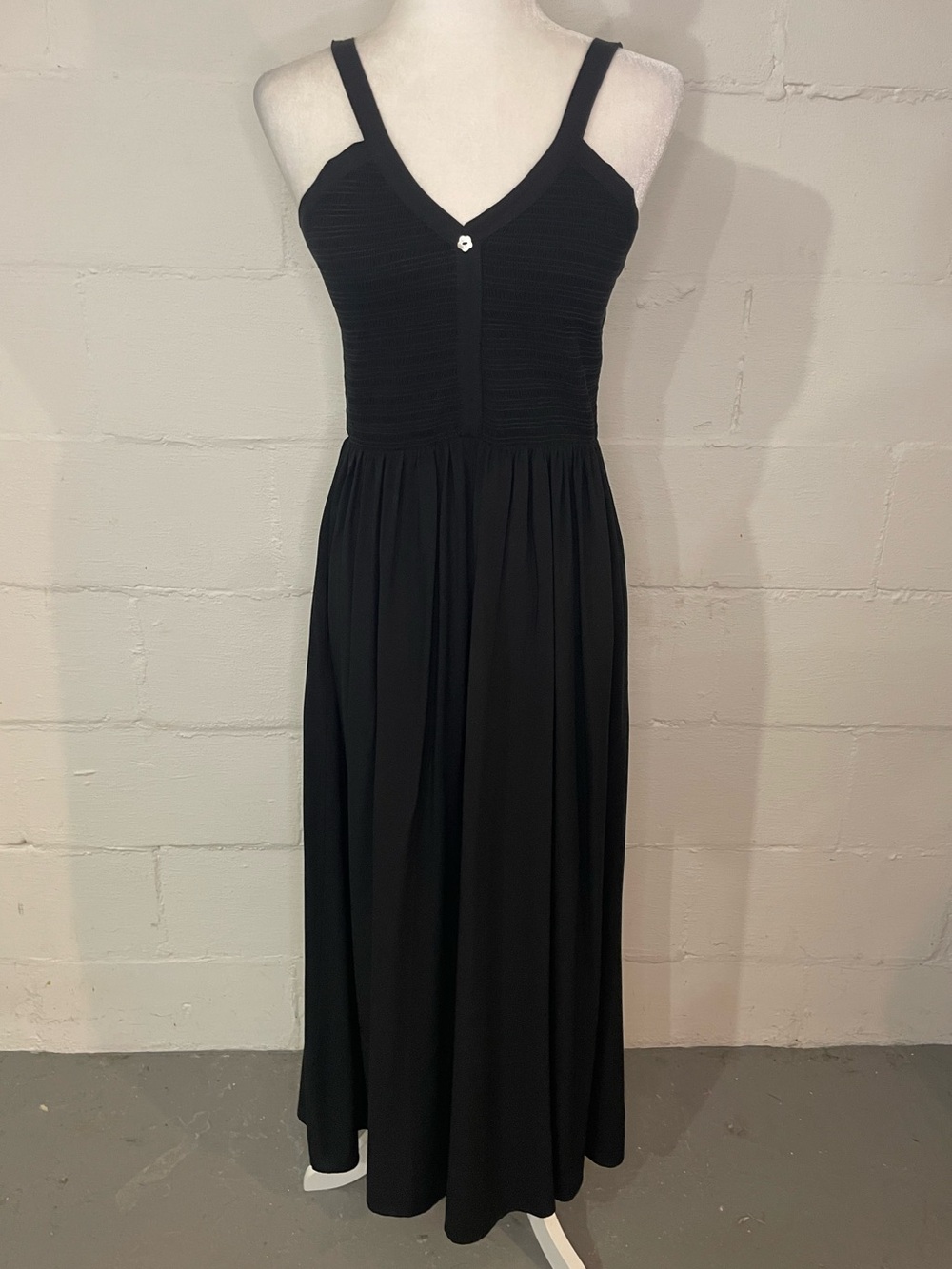 Tuckernuck Black V-Neck Ruched Bodice Maxi Dress